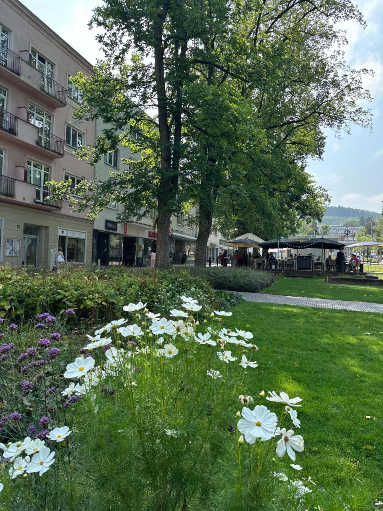 Rezidence Sadova Zlin Apartamento Exterior foto